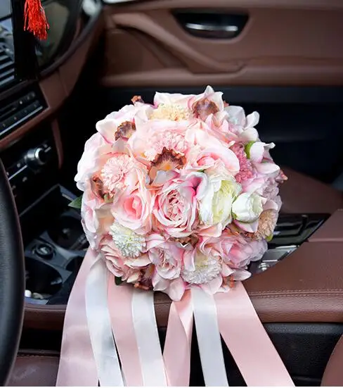 Wedding bride holding flowers HBP | Свадьбы и торжества