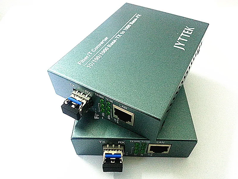 Волоконно оптический медиаконвертер 10/100/1000 м SFP внешний блок питания 20 км 1310 нм