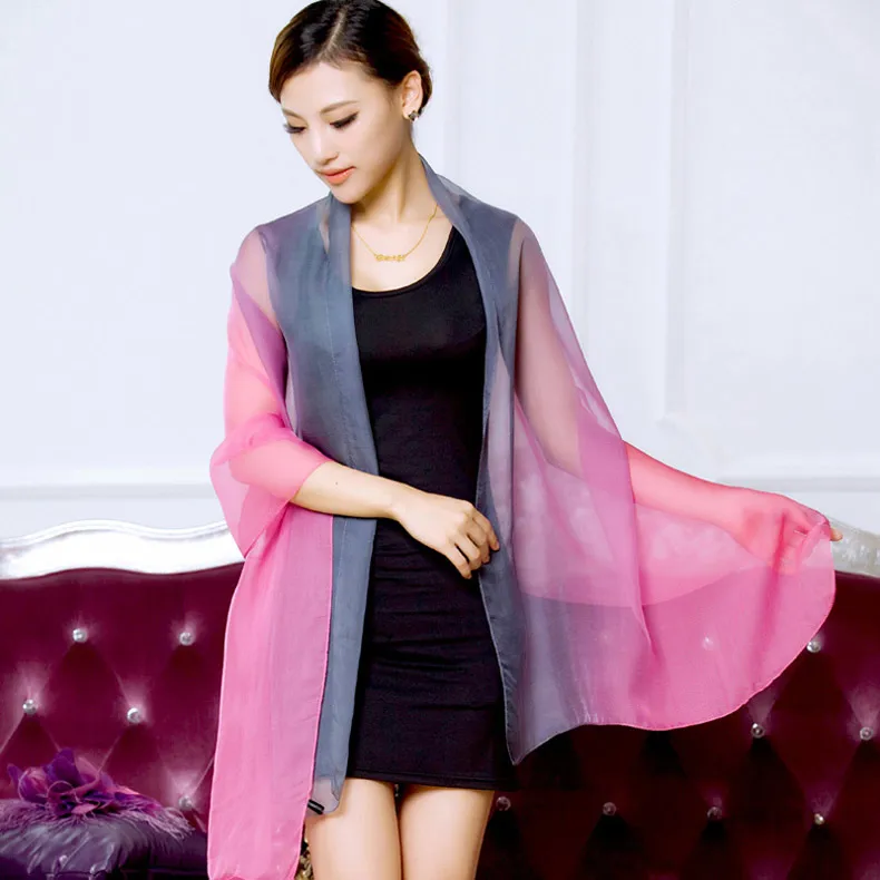 Женский платок из натурального шелка длинный с градиентом однотонный