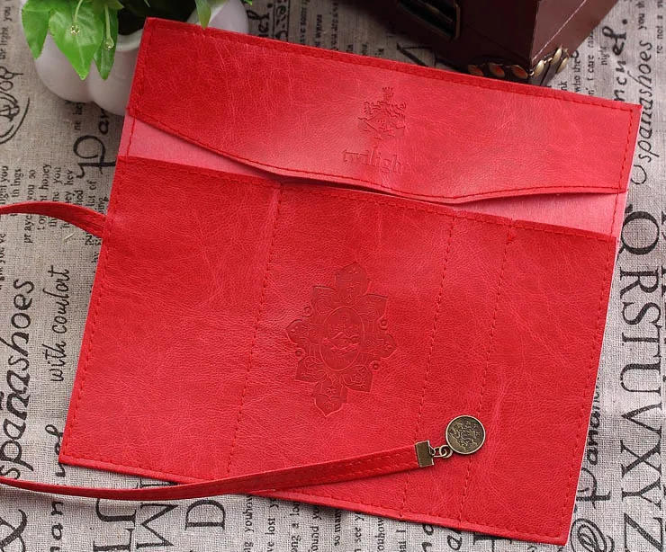 

Винтажный пенал devoservice B11551-56 из полиуретана