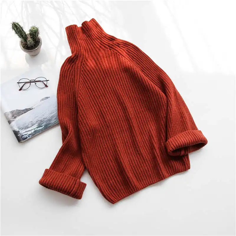 Женский вязаный свитер-водолазка с расклешенным рукавом на осень/зиму | Женская