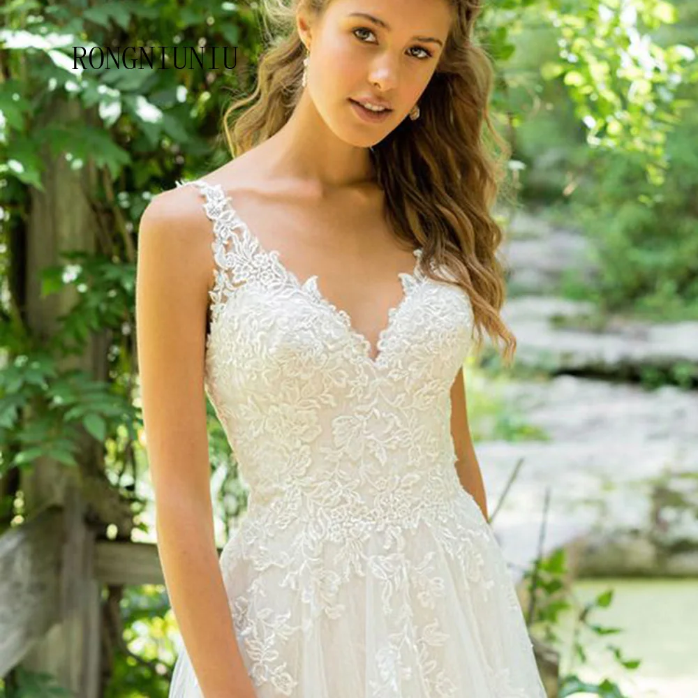 

A-line Wedding Dress Lace Up 2019 V-Neck Appliqued with Lace top Tulle Beach Boho Wedding Gown Custom Made Bride Gown