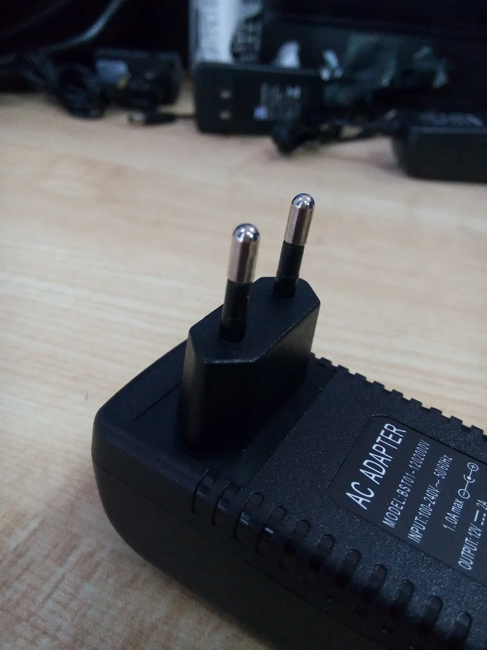 Рисунок 5 - ESCAM AC100V-240V/DC12V 2A выходная