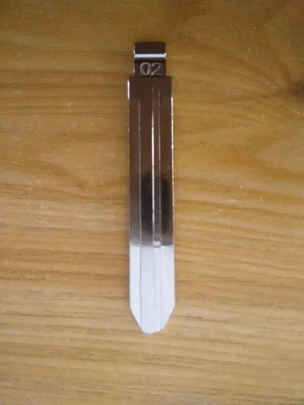 NO.02 key blade for Toyota Camry Corolla Middle Groove | Key Blanks