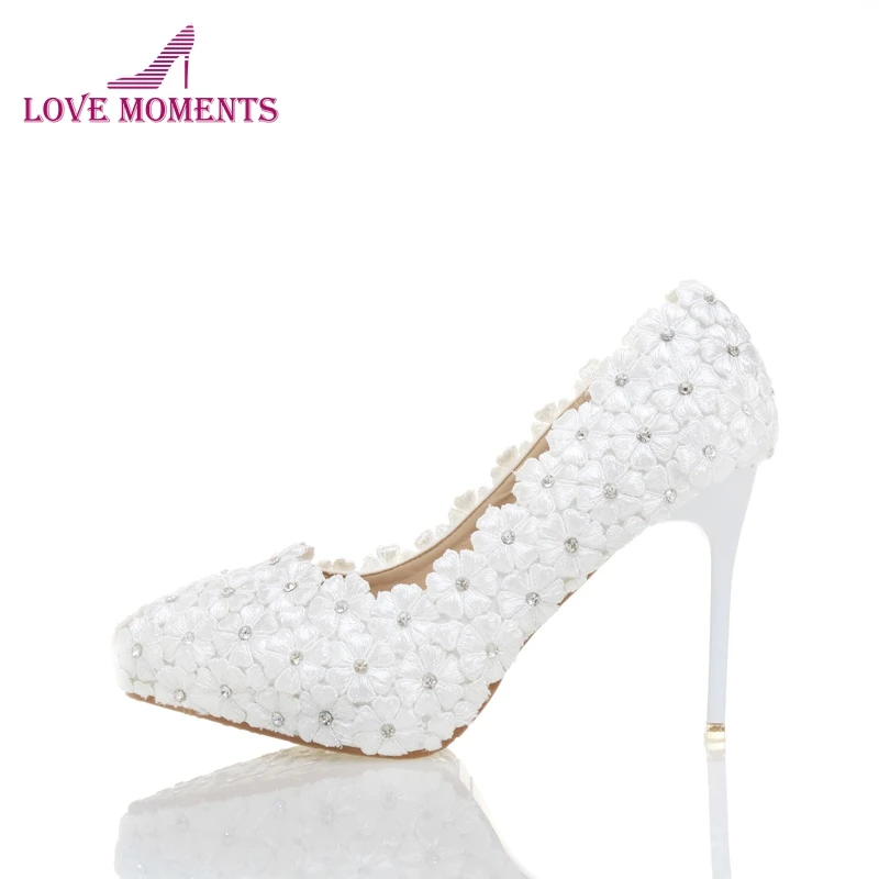 

White Lace Flower Wedding Shoes Pointed Toe Bridesmaid Shoes Girl Birthday Party Prom Shoes Bride Banquet Pumps 4 Inches