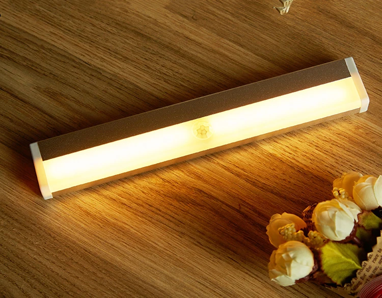 Светодиодный зарядный шкаф с датчиком движения Ночной свет магнитной полосой