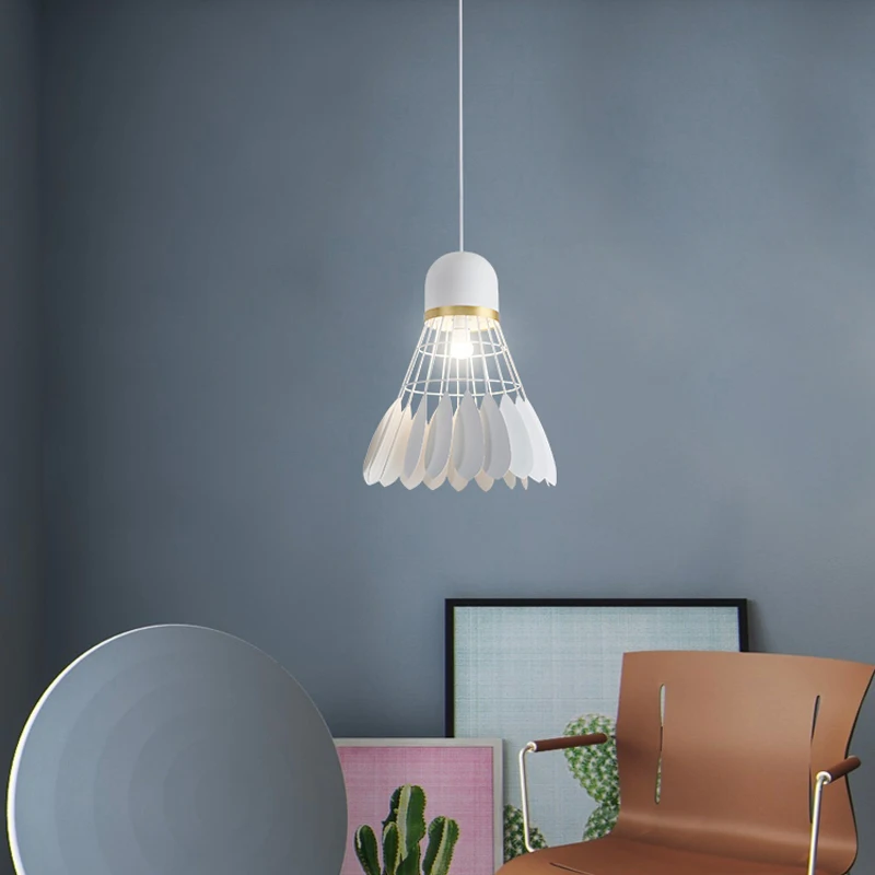 Goedkoop Restaurant Bar Badminton Moderne Hanglamp Eenvoudige Slaapkamer Nordic Verlichting Creatieve Kleur Ijzer Eetkamer Lichten Hanglamp