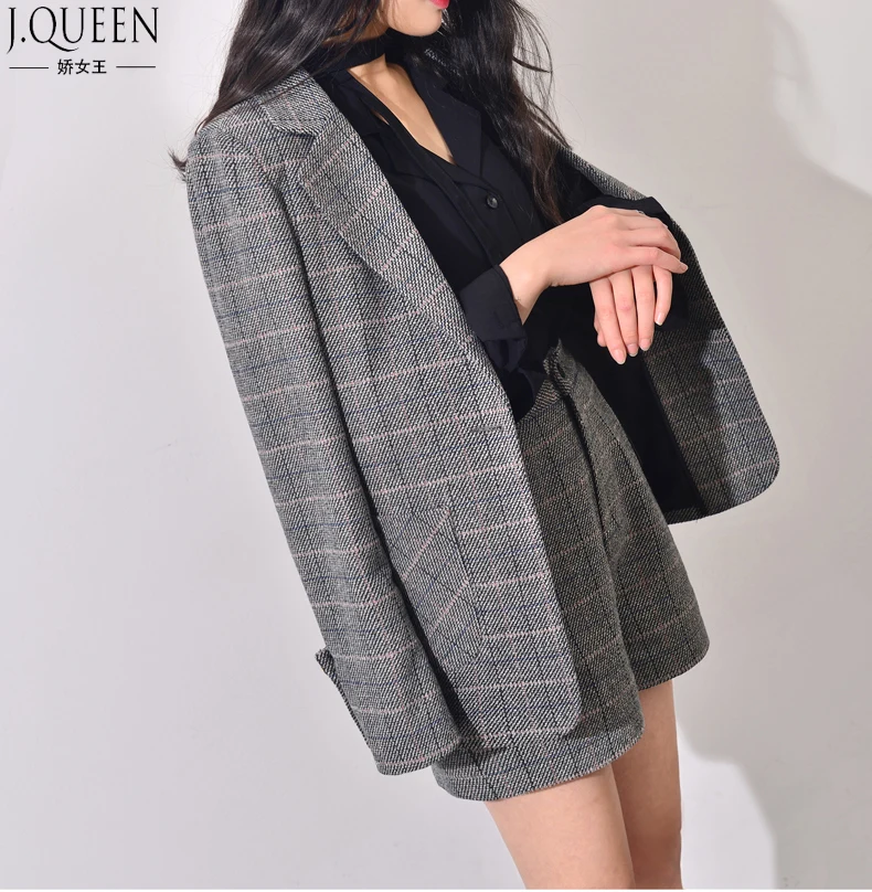 Короткие брючные костюмы женские повседневные офисные деловые элегантные