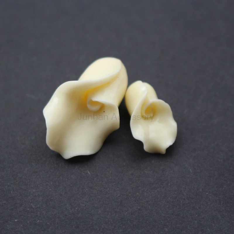 

(20 pieces/lot) Carved Calla Beads Artificial Coral beads 7mm*14mm 9.5mm*22mm Beige color for Jewelry making