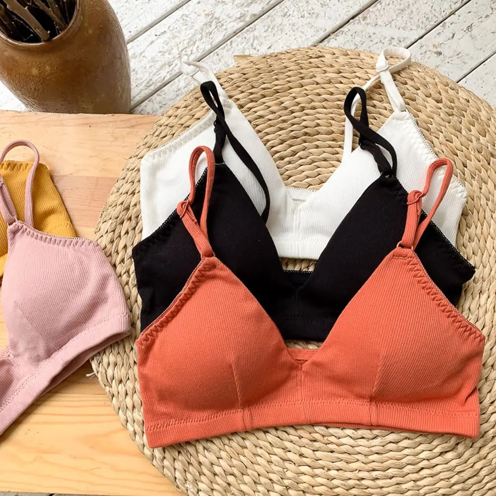 Весенне-летний бюстгальтер на тонких бретельках карамельный цвет ударопрочный