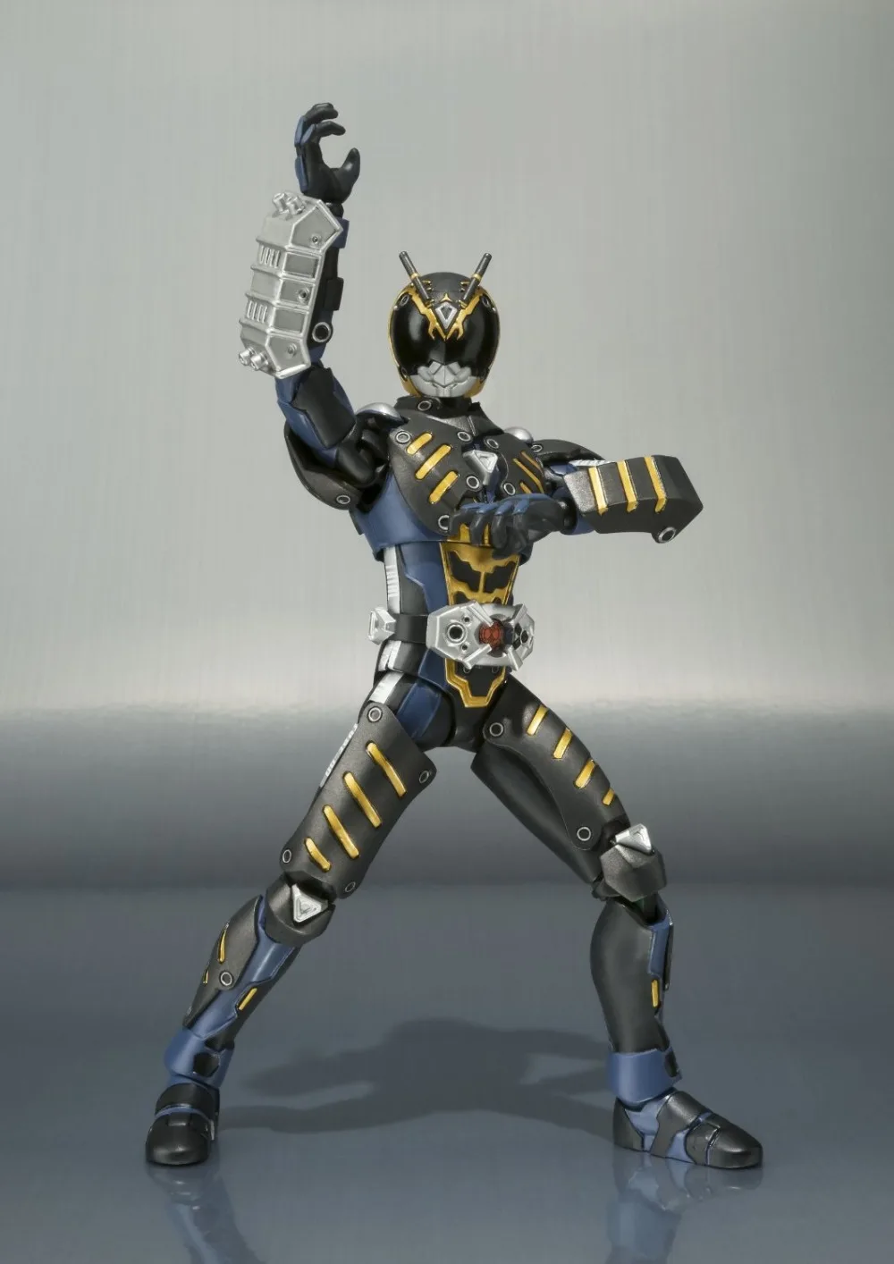 Япония Kamen &quotMasked Rider Ryuki&quot Оригинальный BANDAI Tamashii нациями SHF/S. H. Игрушка Figuarts