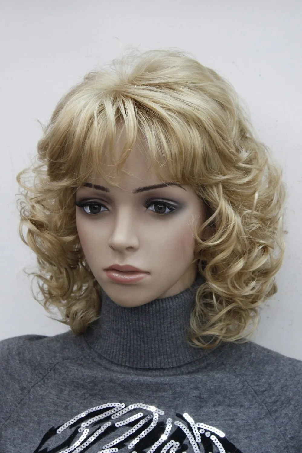 0002007 горячие симпатичные очаровательная сексуальная вьющиеся