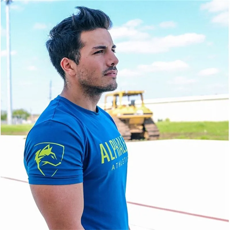 Мужская футболка для тренажерных залов модная повседневная приталенная