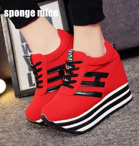 Женские повседневные кроссовки на высокой платформе дышащие туфли