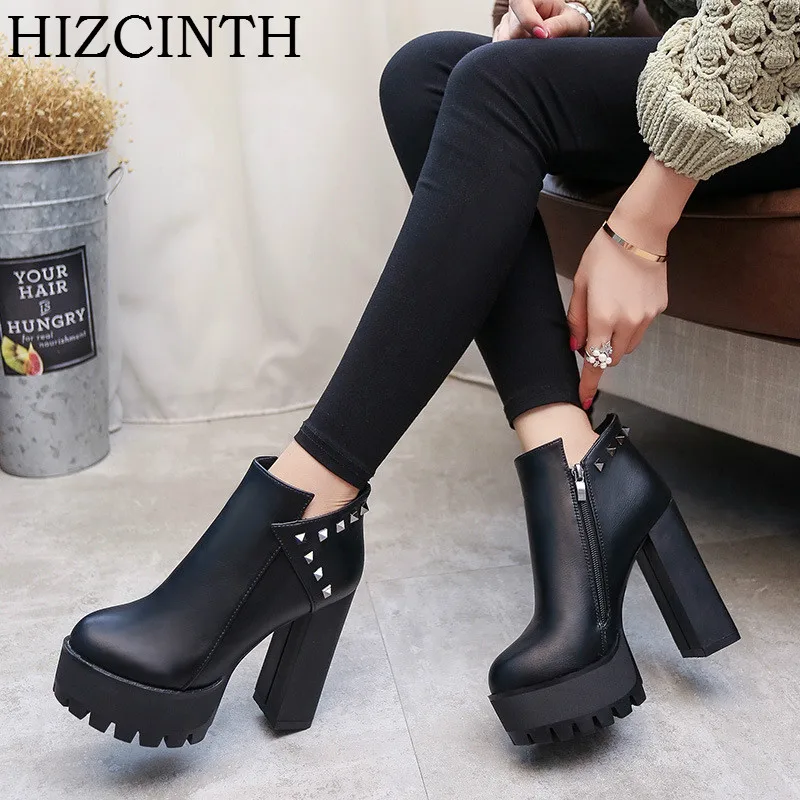 2018 зимние ботинки с заклепками круглым носком на высоком каблуке короткие
