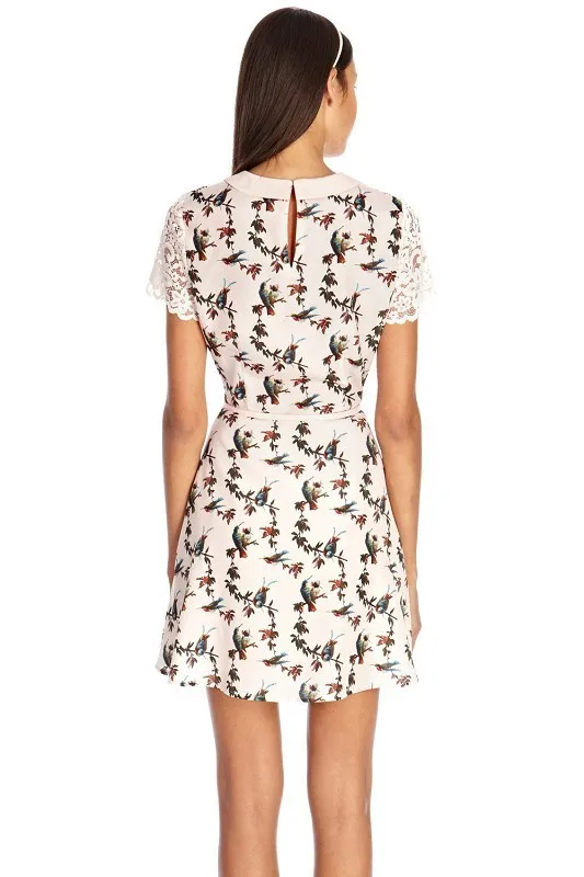 Новые девушки сладкий птицы рисунок кружевное платье с поясом DR1099-A02 | Женская