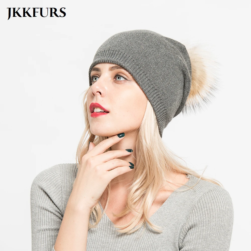 

2019 Winter Women Real Raccoon Fur Ball Pompom Beanies Caps High Quality Cashmere Beret Fashion Hats S7155