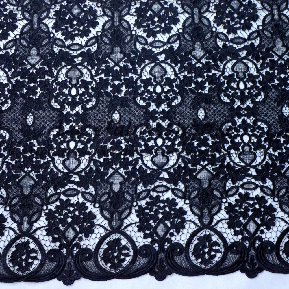 Кружевная черная ткань с вышивкой 120 см | Дом и сад