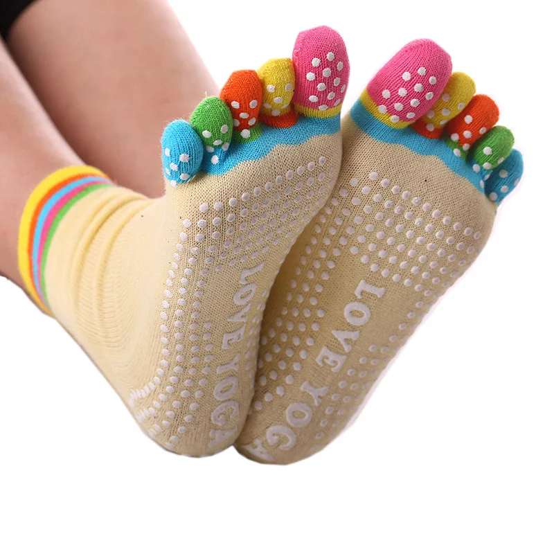 Женские носки для йоги цветные нескользящие с пятью пальцами занятий фитнесом