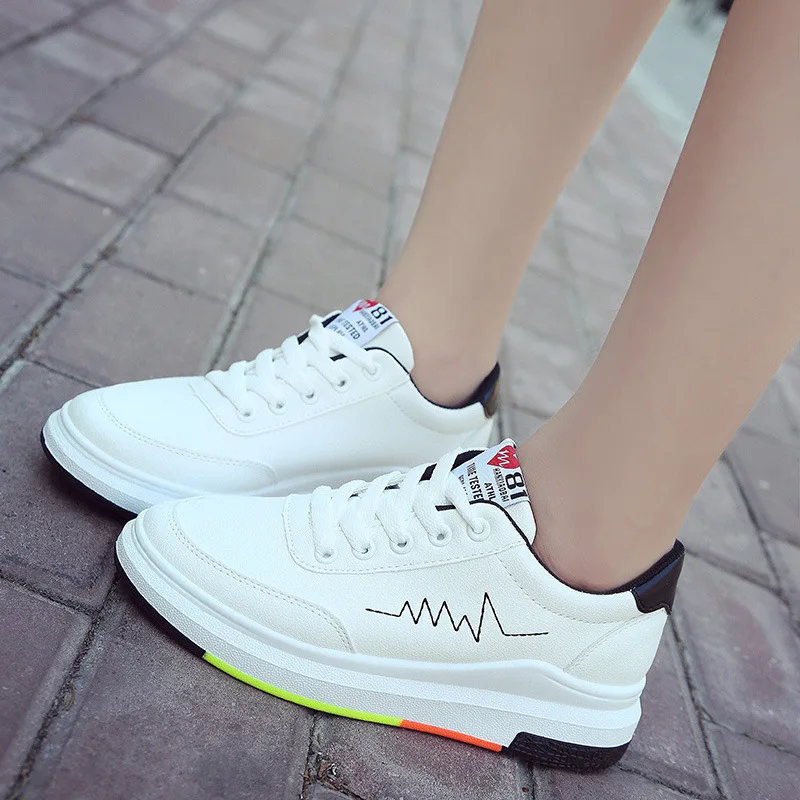 Женская Повседневная обувь Модные женские кроссовки Белая на плоской подошве