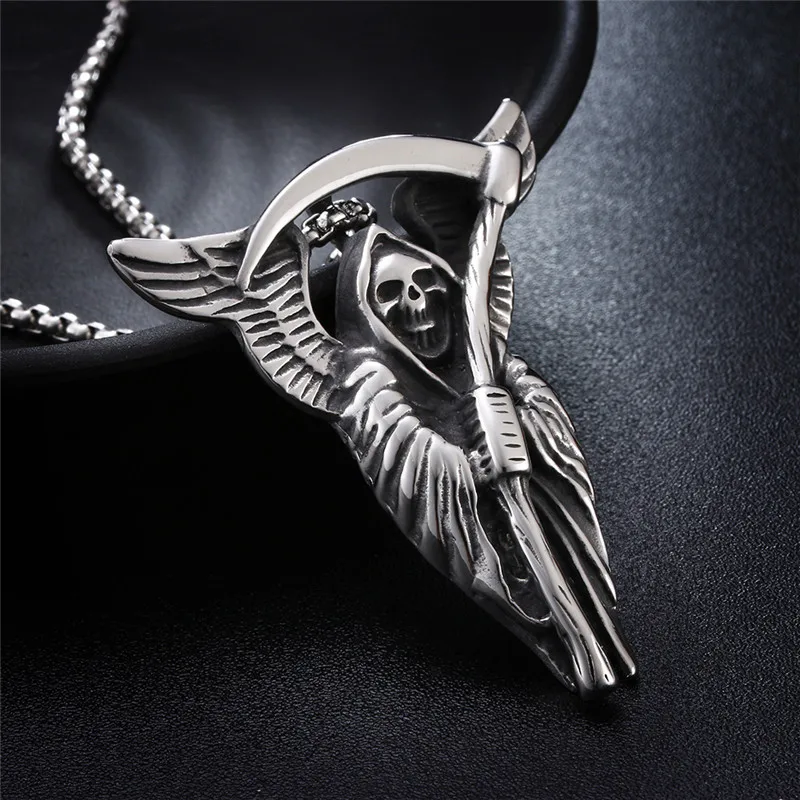

Punk Trendsetter Flying Sickle Azrael Skull Pendant Necklace Jewelry Accessories Titanium Steel Necklaces
