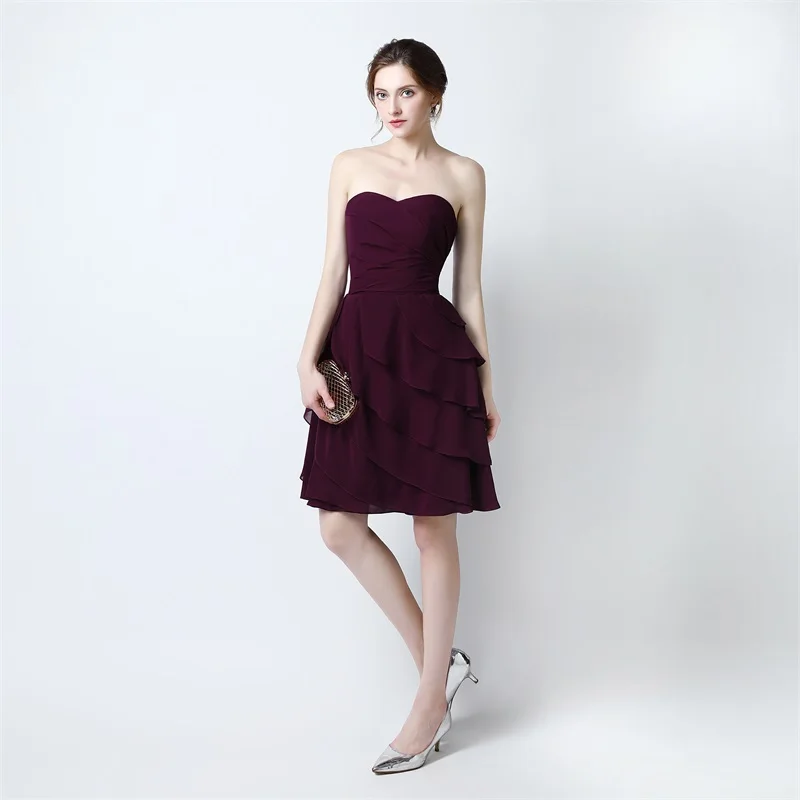 Элегантное платье для выпускного вечера без рукавов с открытыми плечами