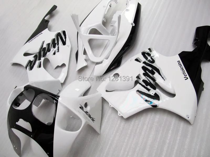 

#17Y2 White Black fairings For KAWASAKI NINJA 96-03 ZX7R 96 97 98 99 00 01 02 03 ZX 7R ZX-7R 1996 1997 1998 2003 fairing kit