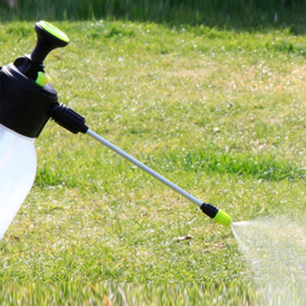 

2L Car Cleaning Water Spray Pressure Sprayer Bottle Multi-Purpose Sprayer Garden Hand Pressed Watering Pot With Extended Wand