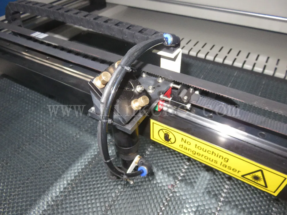 Высокоскоростная лазерная режущая машина co2 90 вт/лазерный станок с чпу |