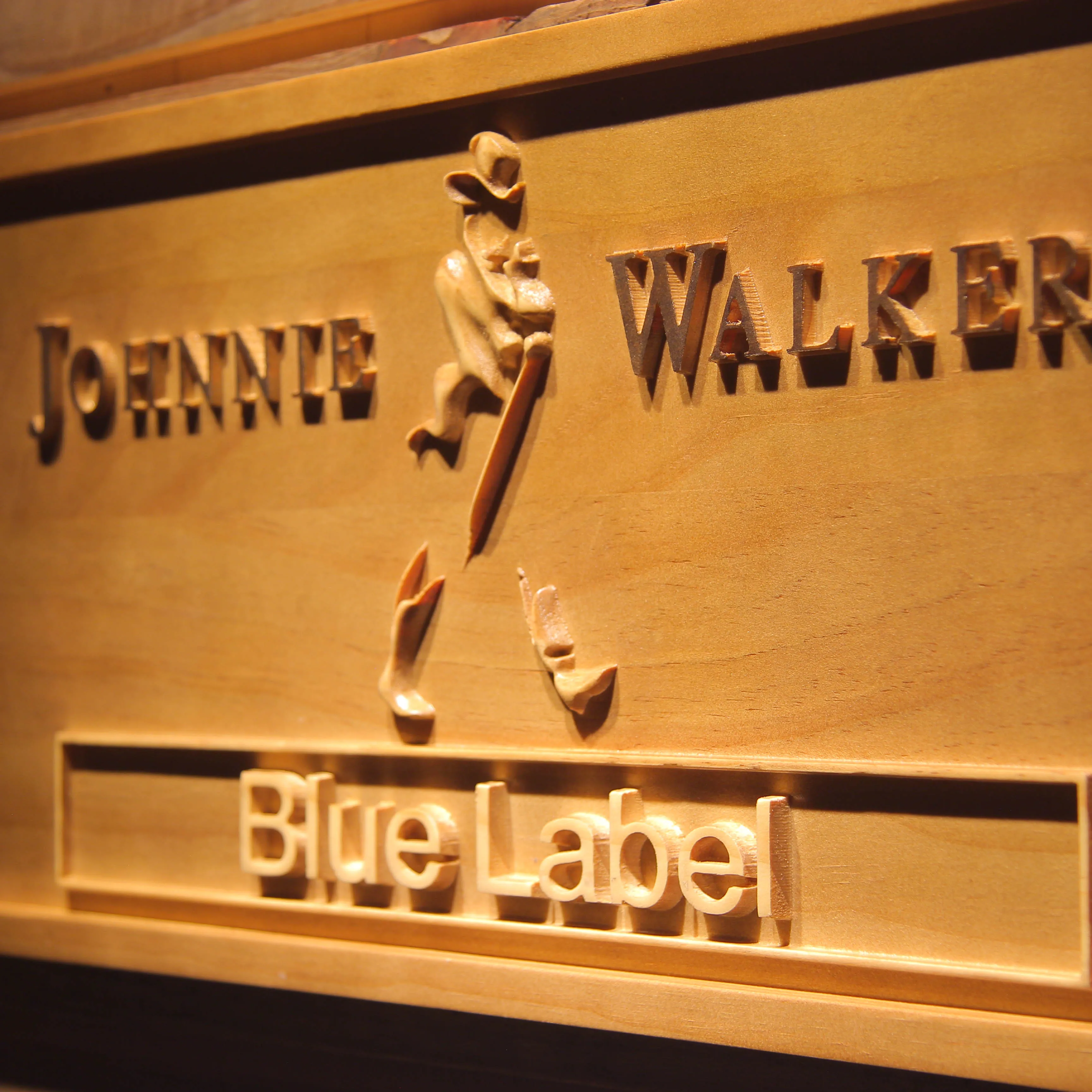 Деревянные 3d-знаки Johnnie Walker с синей этикеткой (art.: 7a5bcd77e) - 7a5bcd77e