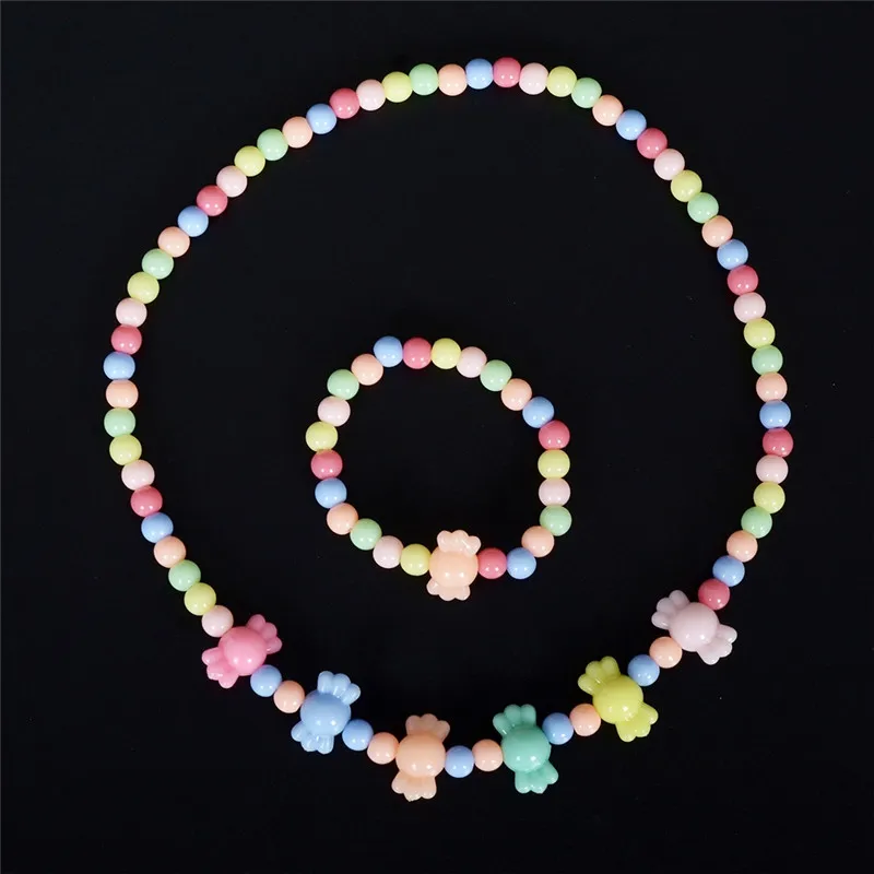 Набор украшений для девочек эластичное ожерелье и браслет с цветными сердечками