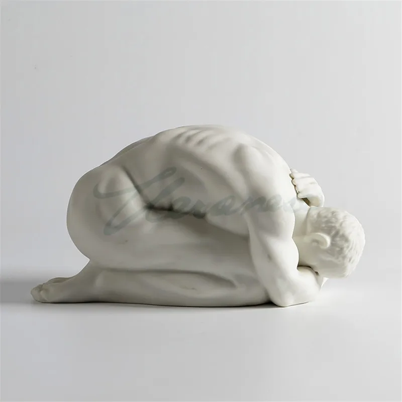 

Креативный декор, скраб, керамическая Обнаженная Статуэтка на колени, похороненная Мужская скульптура, боди-арт, статуэтка, украшение для дома, поделки R1771