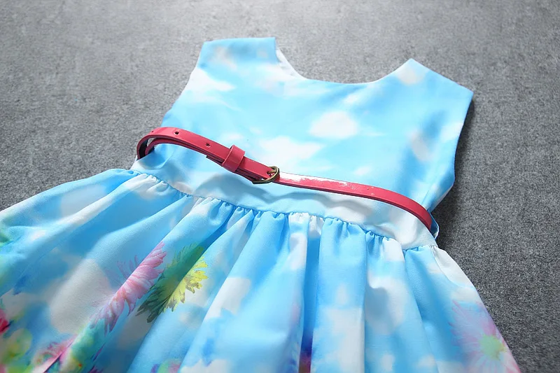 Бесплатная доставка Лето 2017 г. детей Цветочное платье без рукавов полный травы