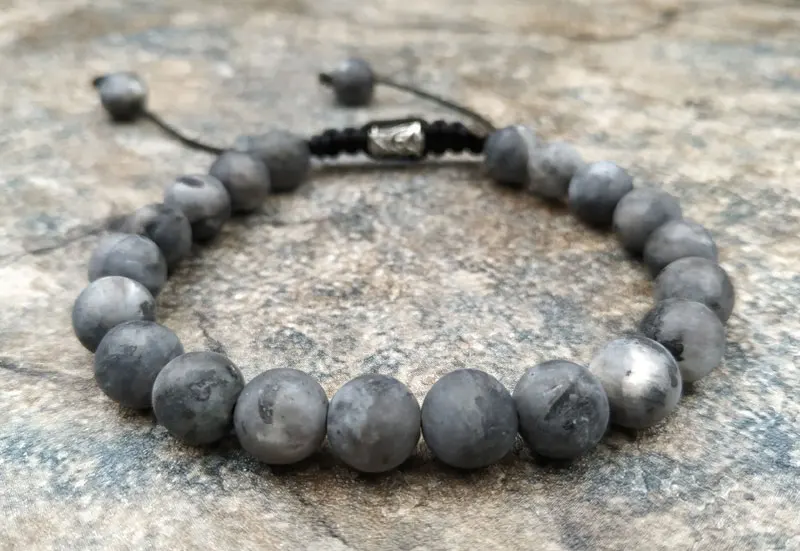 Регулируемый браслет из натурального черного Лабрадорита M0018 | Украшения и