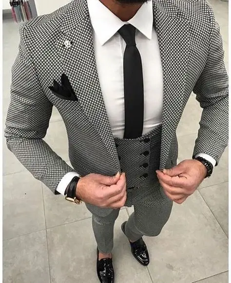 

Custom Made Groomsmen Notch Lapel Groom Tuxedos Houndstooth 3 PCS Men Suits Wedding Best Man Blazer (Jacket+Pants+Vest+Tie) C564