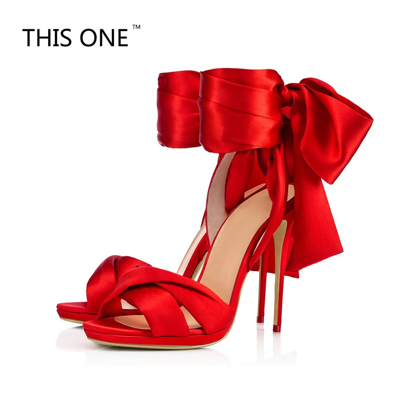 Женские пикантные Черные Атласные босоножки на высоком каблуке с ремешком