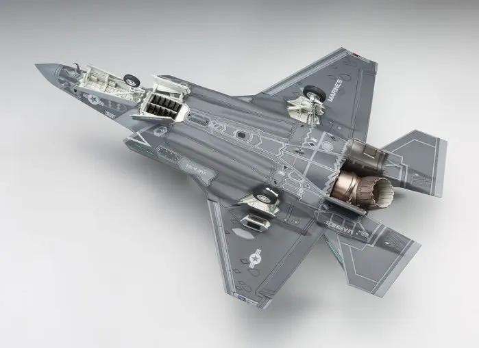 Модель самолета HASEGAWA модель игрушки в масштабе 1/72 F 35 Lightning II B версия U.S.MARINE Stealth