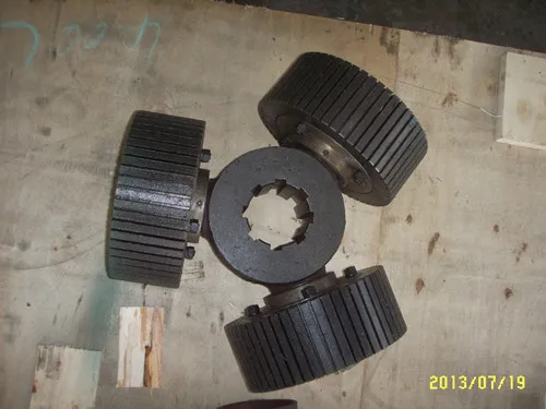 Фото MKL395 flat die pellet mill spare parts --------------- A set of roller and Инструменты MKL395 flat die pellet mill spare parts --------------- A set of roller and Инструменты