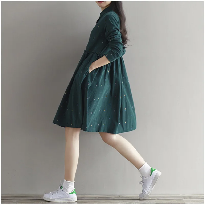 

2021 Vintage Women Loose Dress Turn-Down Collar Character Full Sleeve Casual Vestidos Femininos Corduroy Green Retro Lady Dress
