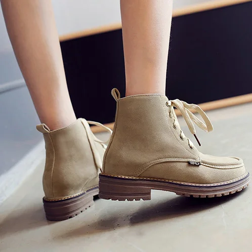 Новинка 2019 года стильная обувь сезон осень-зима полусапожки на плоской подошве