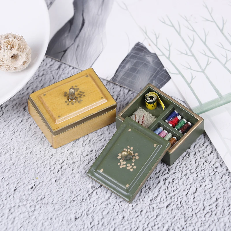 

1:12 Best Sale Miniature Vintage Sewing Box with Lid Winered Dollhouse Decoration Accessories
