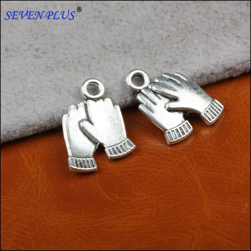 

50 Pieces/Lot 18mm*13mm Antique Silver Plated Hand By Hand Charm For Jewelry Making