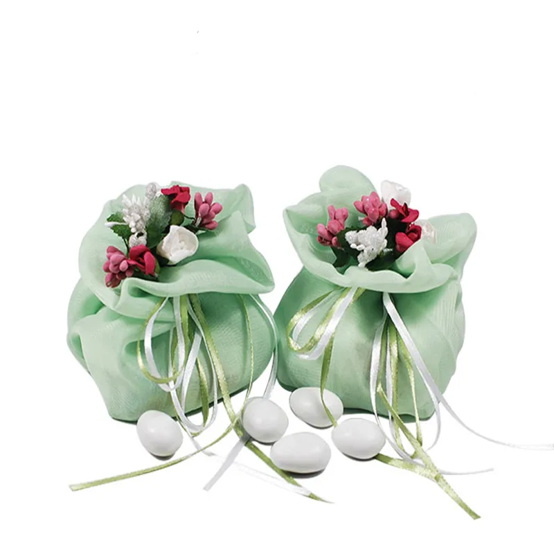 

Italian Style Wedding Favor Candy Gift Bags With Artificial Handmade Flower Bouquets For Party Favours Table Decorations Supply