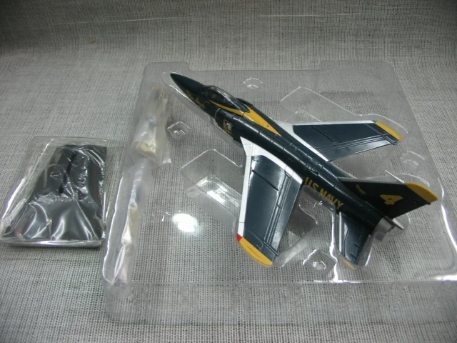 1:72 F11F 1 Тигр Fighter Темно синие ангелы демонстрации команда No. 4 модель самолета|model