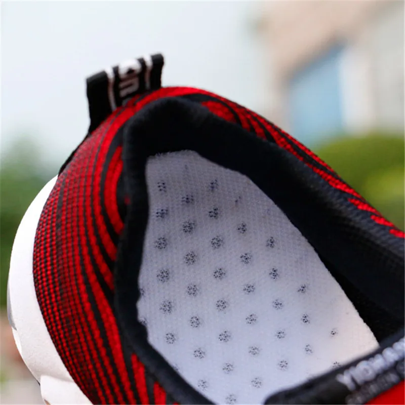 

New all seasons, wild, flying, woven, running, air cushion, breathable, fashionable, youth, men's shoes