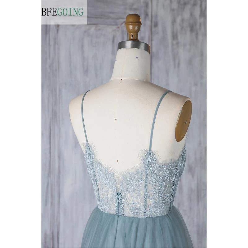 Свадебное платье с аппликацией из тюля а силуэта длиной до пола на тонких