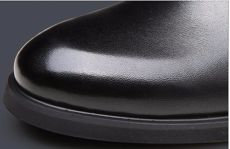 Мужские офисные туфли мягкая кожа блестящие плоская подошва деловая обувь