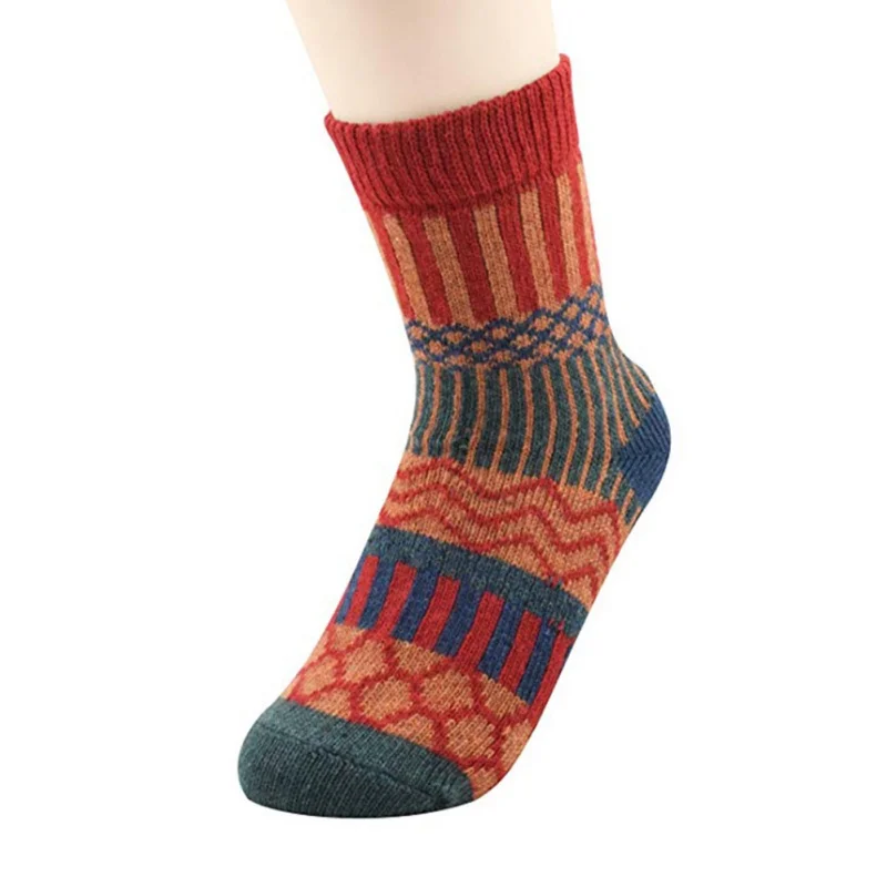 1 Pair sports socks Japanese Autumn winter thick warm women sock line national wind wool school students |