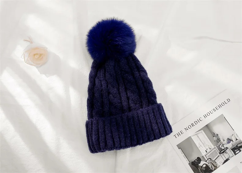 black with pompom VISROVER, 12 цветов, Осень-зима, одноцветные, настоящие акриловые шапочки с помпоном для мужчин и женщин, кашемировые, унисекс, теплая шапка - Цвет: black with pompom