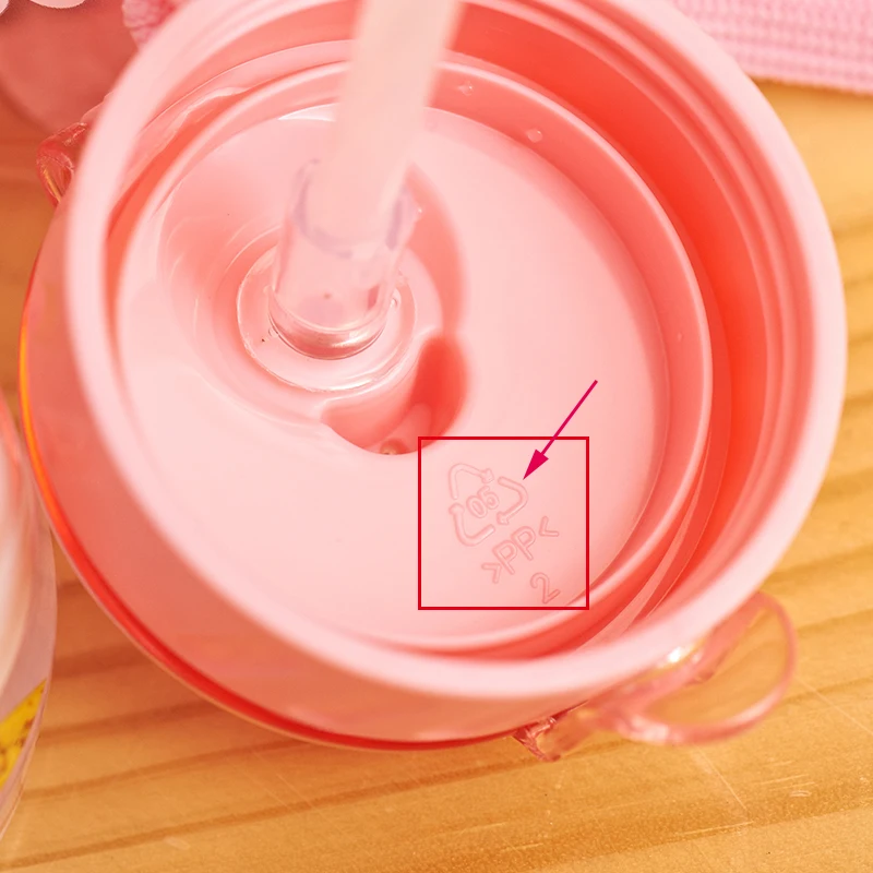 2016 Новый Дети Питьевой Бутылки с Водой ДЭБ БЕСПЛАТНО Мультфильм Пластиковую